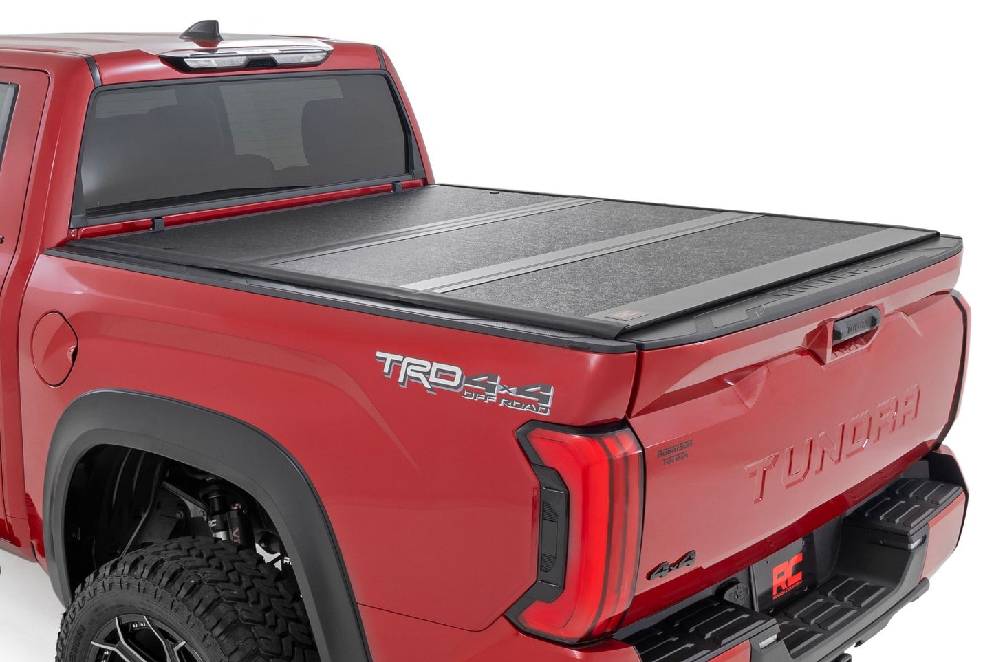 Rough Country Hard Low Profile Bed Cover | 5'7" Bed | Cargo Mgmt | Toyota Tundra (22-26)