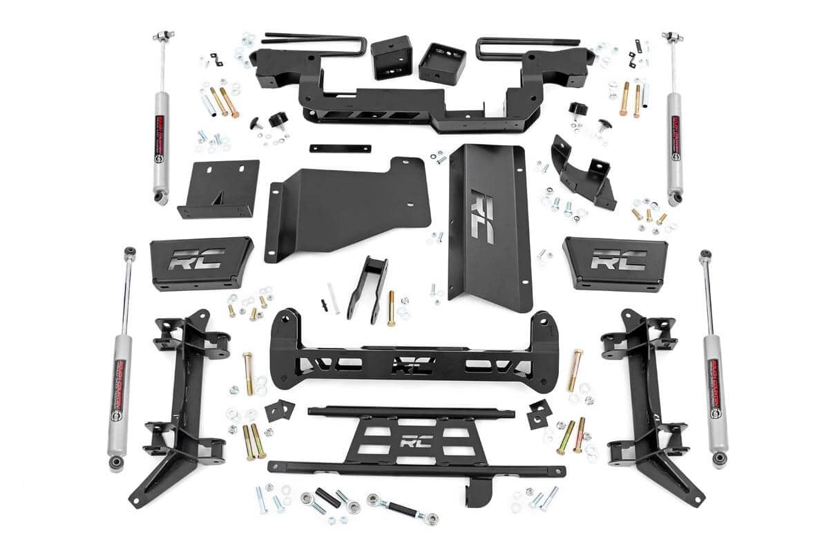 Rough Country 6 Inch Lift Kit | 8-Lug | Chevy/GMC 3/4-Ton Suburban/C2500/K2500 Truck/C3500/K3500 Truck (88-00)