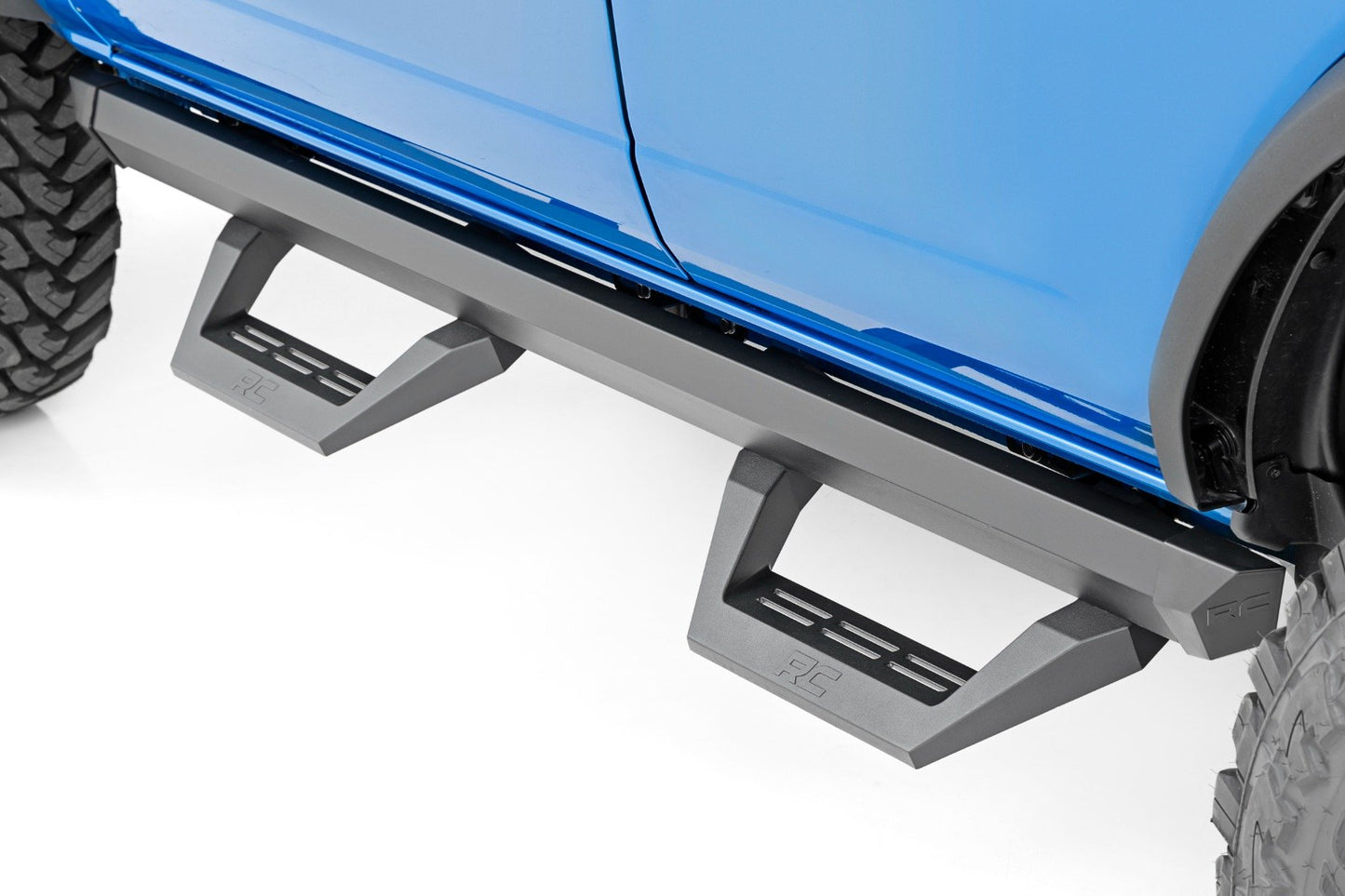 Rough Country SRX2 Adjustable Aluminum Step | Ford Bronco 4WD (2021-2025)