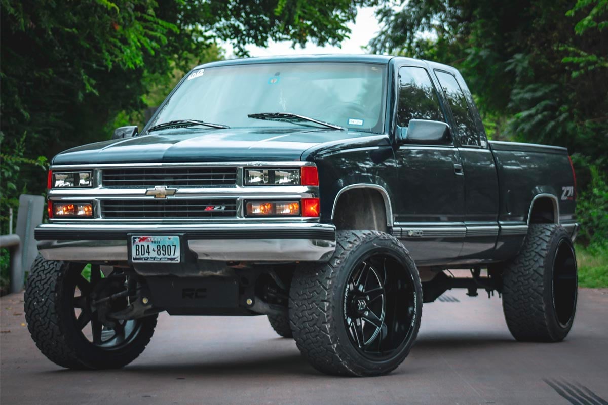 Rough Country 6 Inch Lift Kit | V2 | Chevy/GMC 1500 Truck & SUV 4WD (1988-1999)