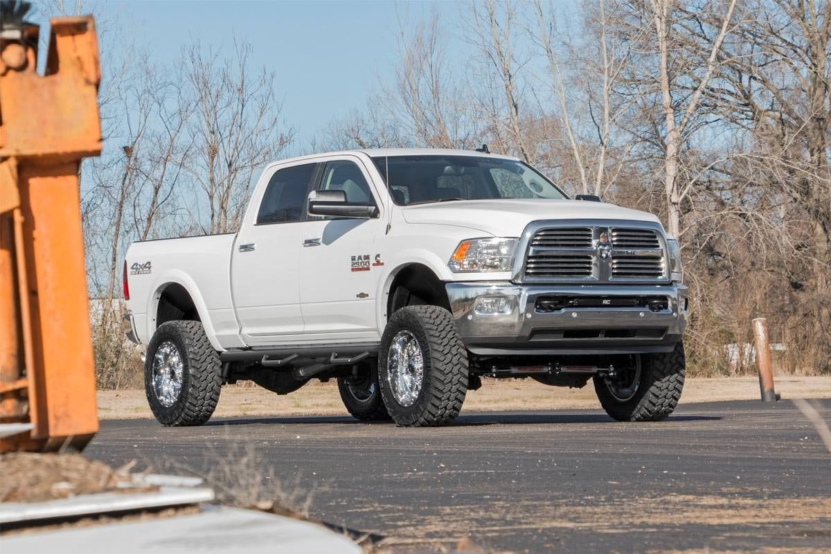 Rough Country 5 Inch Lift Kit | FR Gas Coil | Radius Arms | V2 | Ram 2500 4WD (2014-2018)