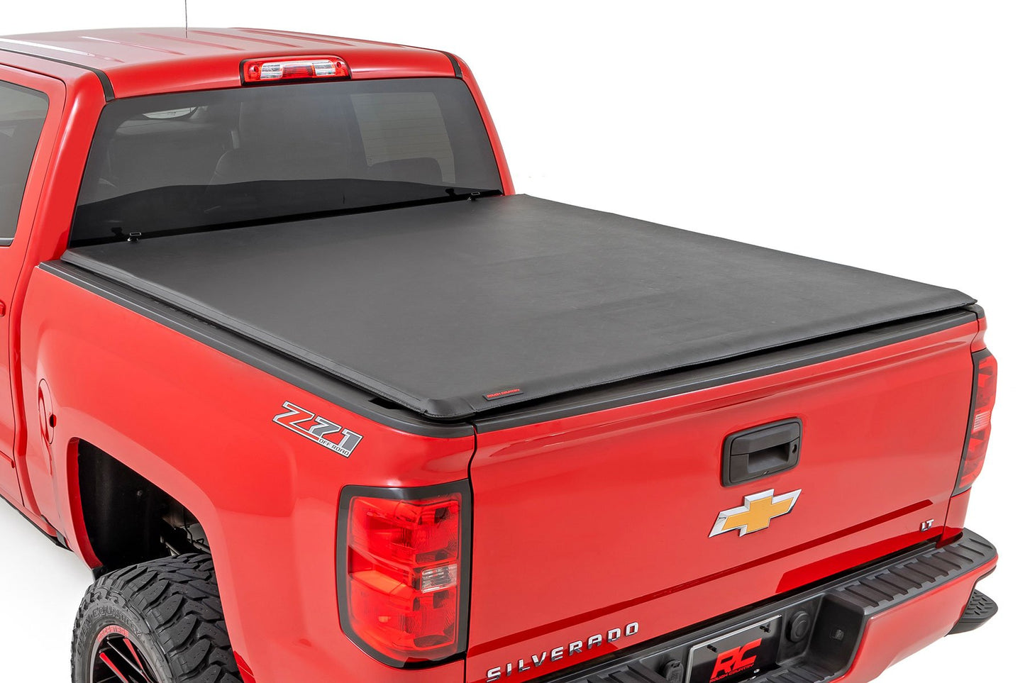 Rough Country Soft Roll Up Bed Cover | 5'9" Bed | Chevy/GMC 1500 (14-18 & Classic)