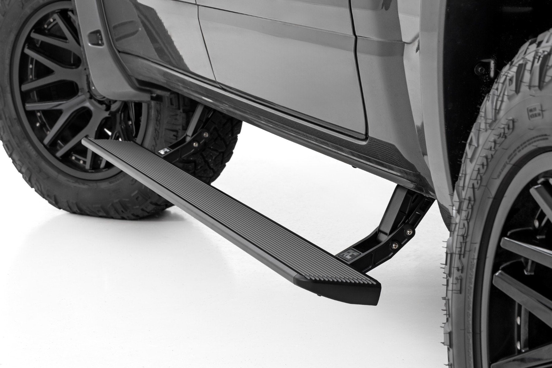 Rough Country Power Running Boards | HT-Series | Crew Cab | Ram 2500 (11-26)/3500 (11-25)
