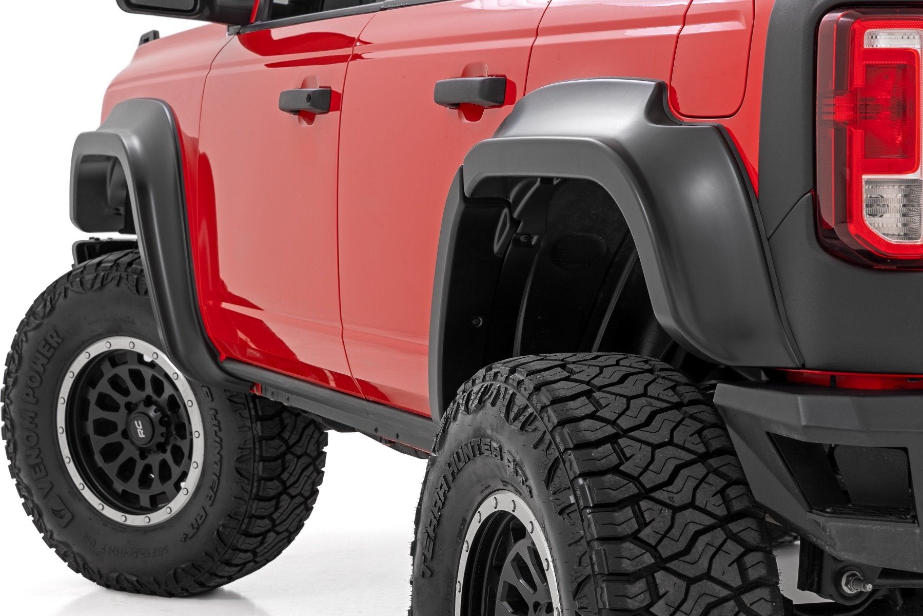 Rough Country Fender Flares | G1 Shadow Black | Ford Bronco 4WD (2021-2025)