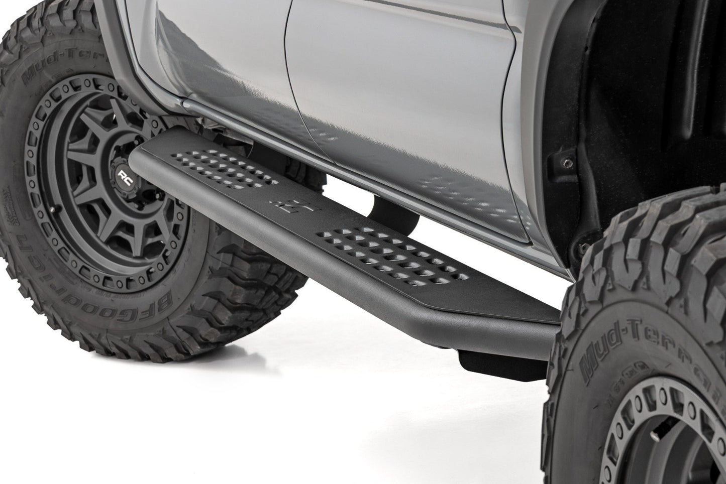 Rough Country OV2 Running Boards | Side Step Bars | Crew Cab | Toyota Tacoma 2WD/4WD (16-23)