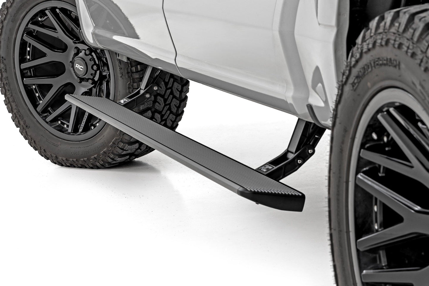 Rough Country Power Running Boards | HT-Series | Crew Cab | Ford F-150/Lightning/250/350/Raptor (15-26)