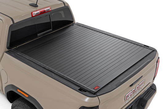 Rough Country Hard Roll Up Bed Cover | 5' Bed | Chevy/GMC Canyon/Colorado 2WD/4WD (23-25)