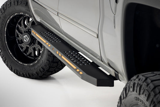 Rough Country AC2 Running Boards | Amber/White | Crew Cab | Chevy/GMC 1500 (07-18)
