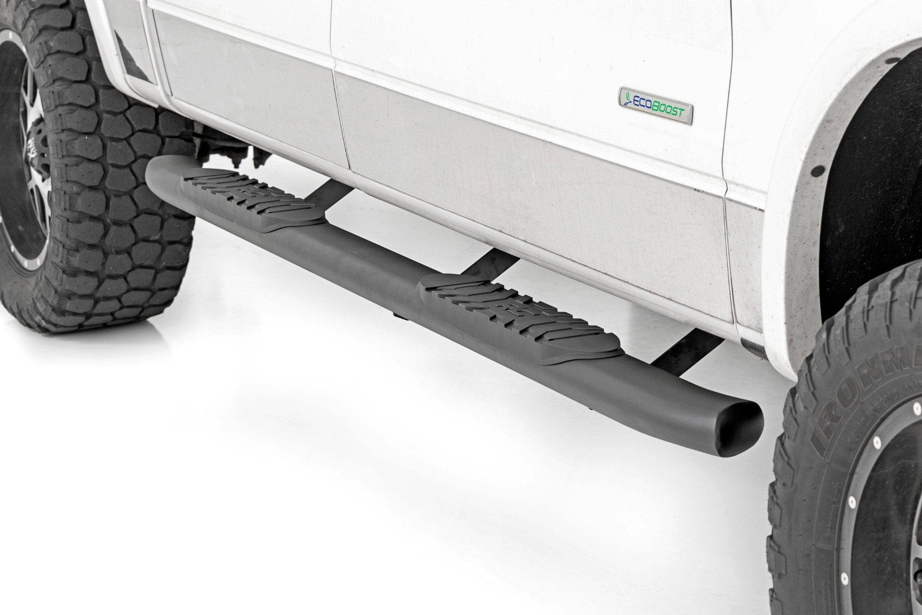 Rough Country Oval Nerf Step | Crew Cab | Black | Ford F-150 2WD/4WD (2009-2014)