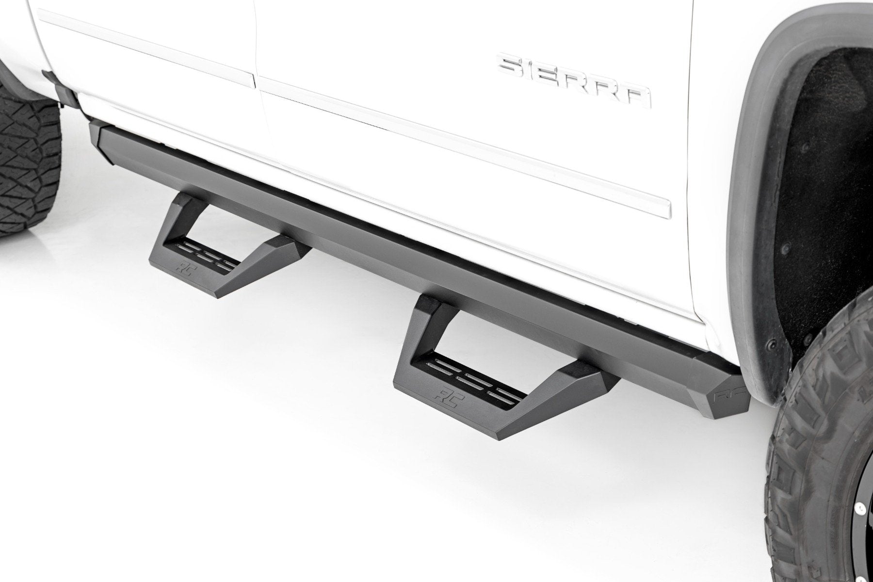 Rough Country SRX2 Adj Aluminum Step | Crew Cab | Chevy/GMC 1500/2500HD/3500HD (07-18 & Classic)