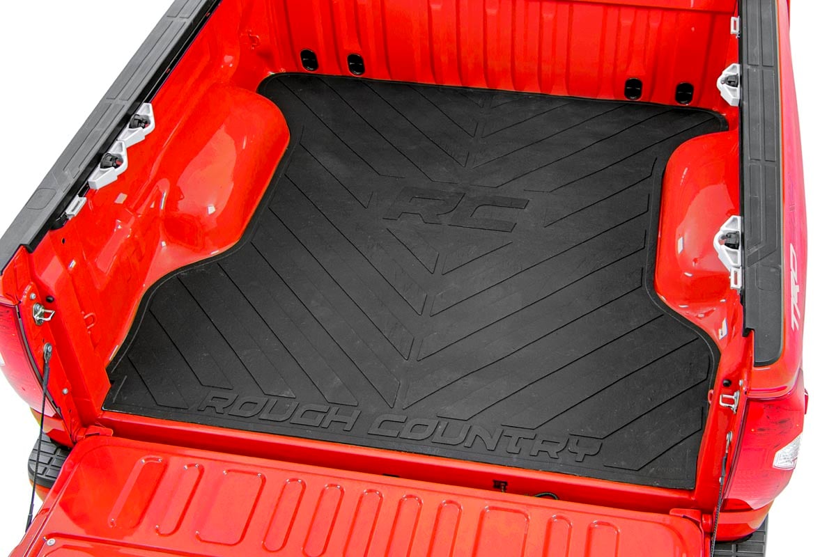 Rough Country Bed Mat | 5'10" Bed | RC Logo | Chevy/GMC Sierra 1500 (19-26)/Silverado 1500 (19-26)